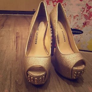 Gold studded open toe high heels 👠